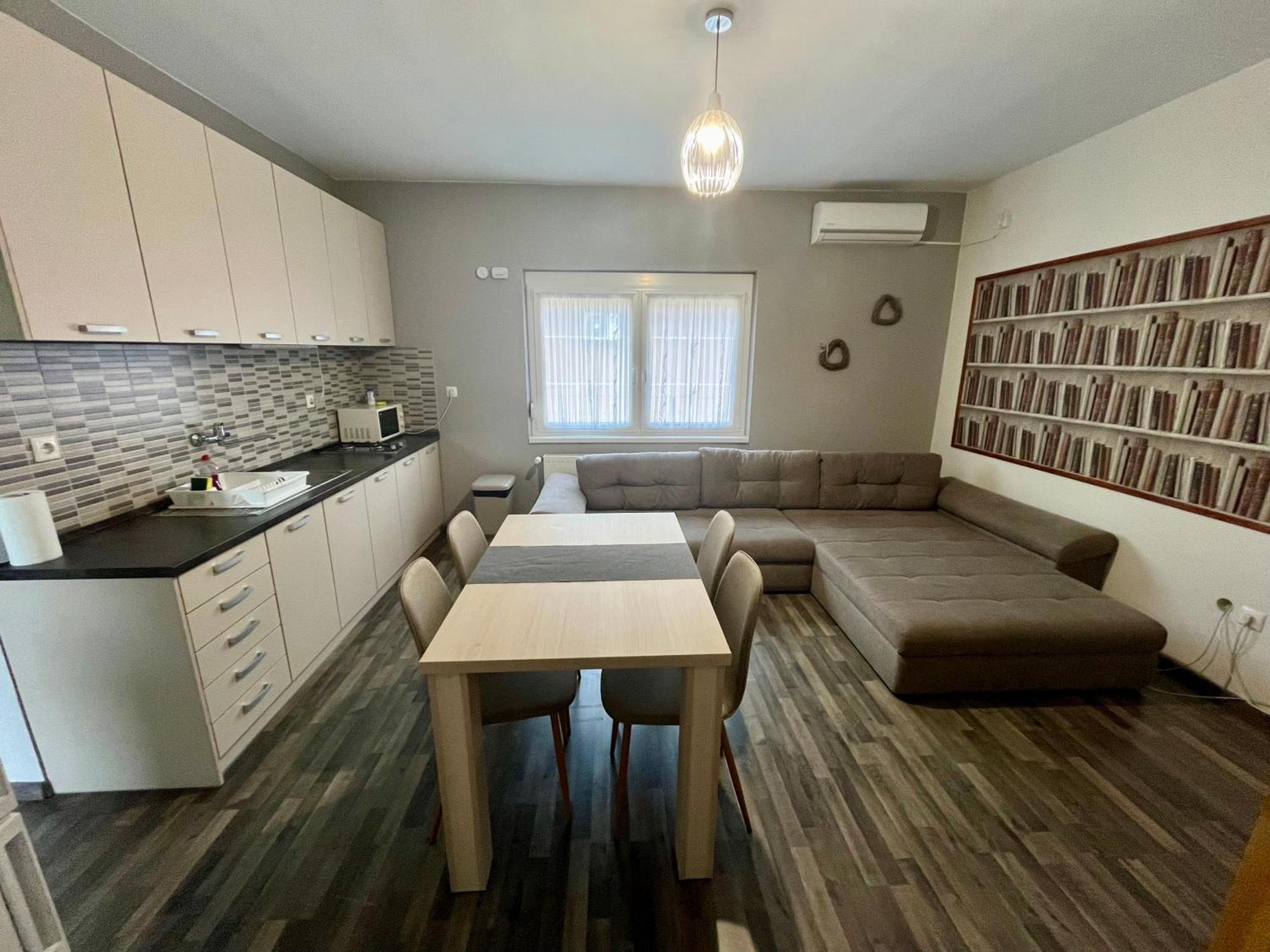 Petita Garden Apartman Сиофок Екстериор снимка