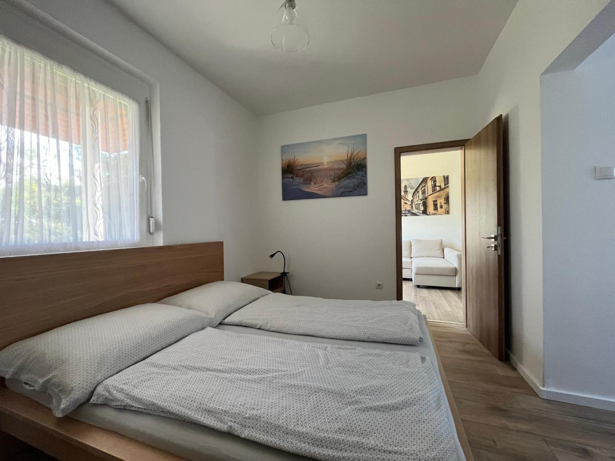 Petita Garden Apartman Сиофок Екстериор снимка