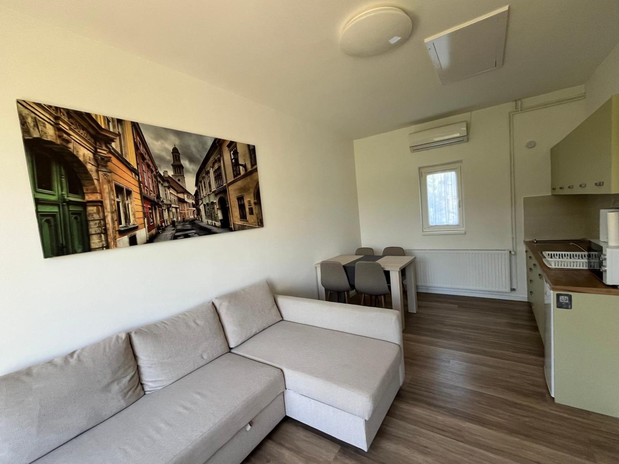 Petita Garden Apartman Сиофок Екстериор снимка